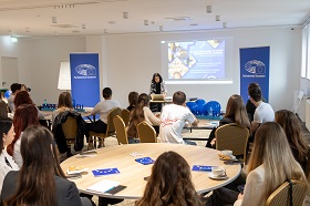 Studenții de la Digital Content Production: Digital Transformation in Education